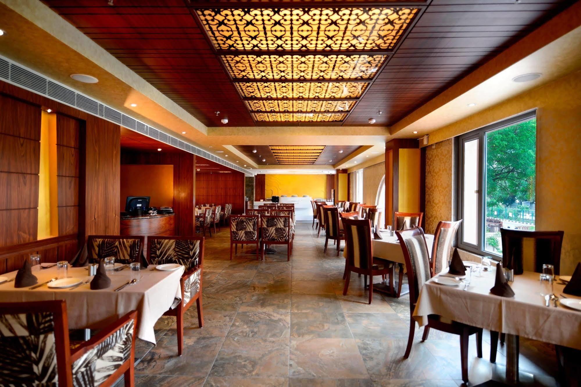 Hotel Regent Grand Nuova Delhi Esterno foto